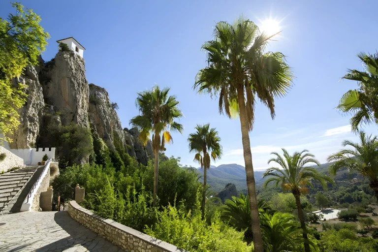 Excursiones Organizadas a Guadalest desde Benidorm y Alicante — Comparativa de Tours